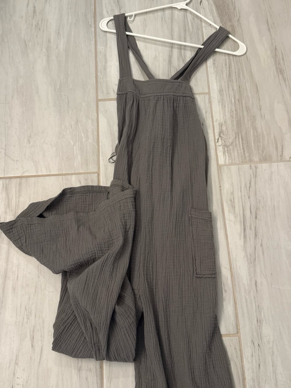 Women's Sleeveless Wide-Leg Jumpsuit in Charcoal Gray